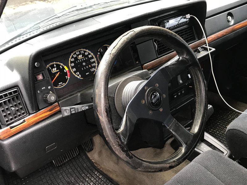 Illustration for article titled At $7,500, Could This Last-Year 1993 Volvo 245 Classic Make a Lasting Impression?